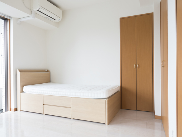 墨田区_ベッド部屋に置いてある写真